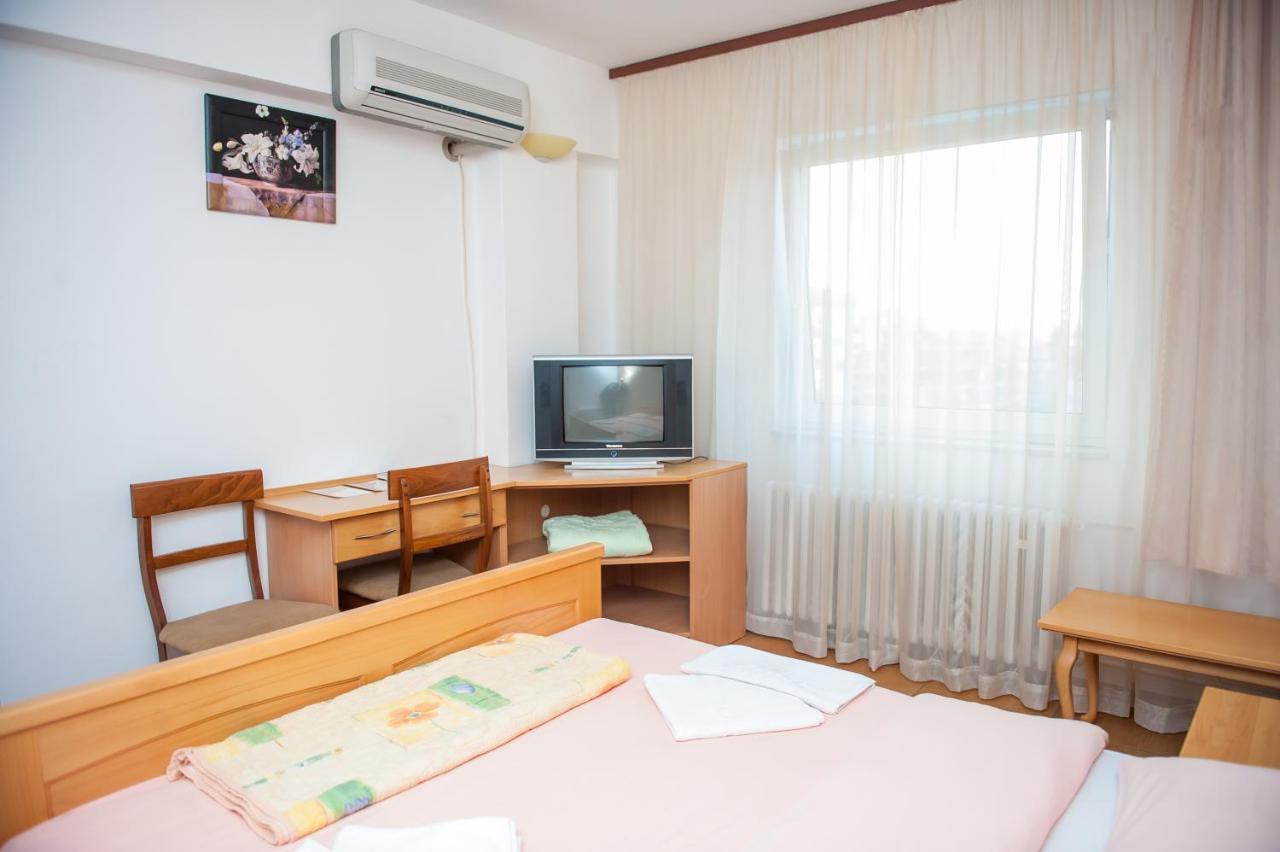 Hotel Prenociste "Nacional" Prnjavor Exteriér fotografie