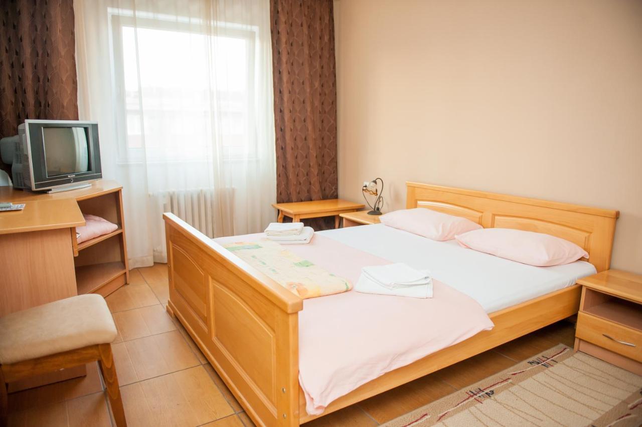 Hotel Prenociste "Nacional" Prnjavor Exteriér fotografie