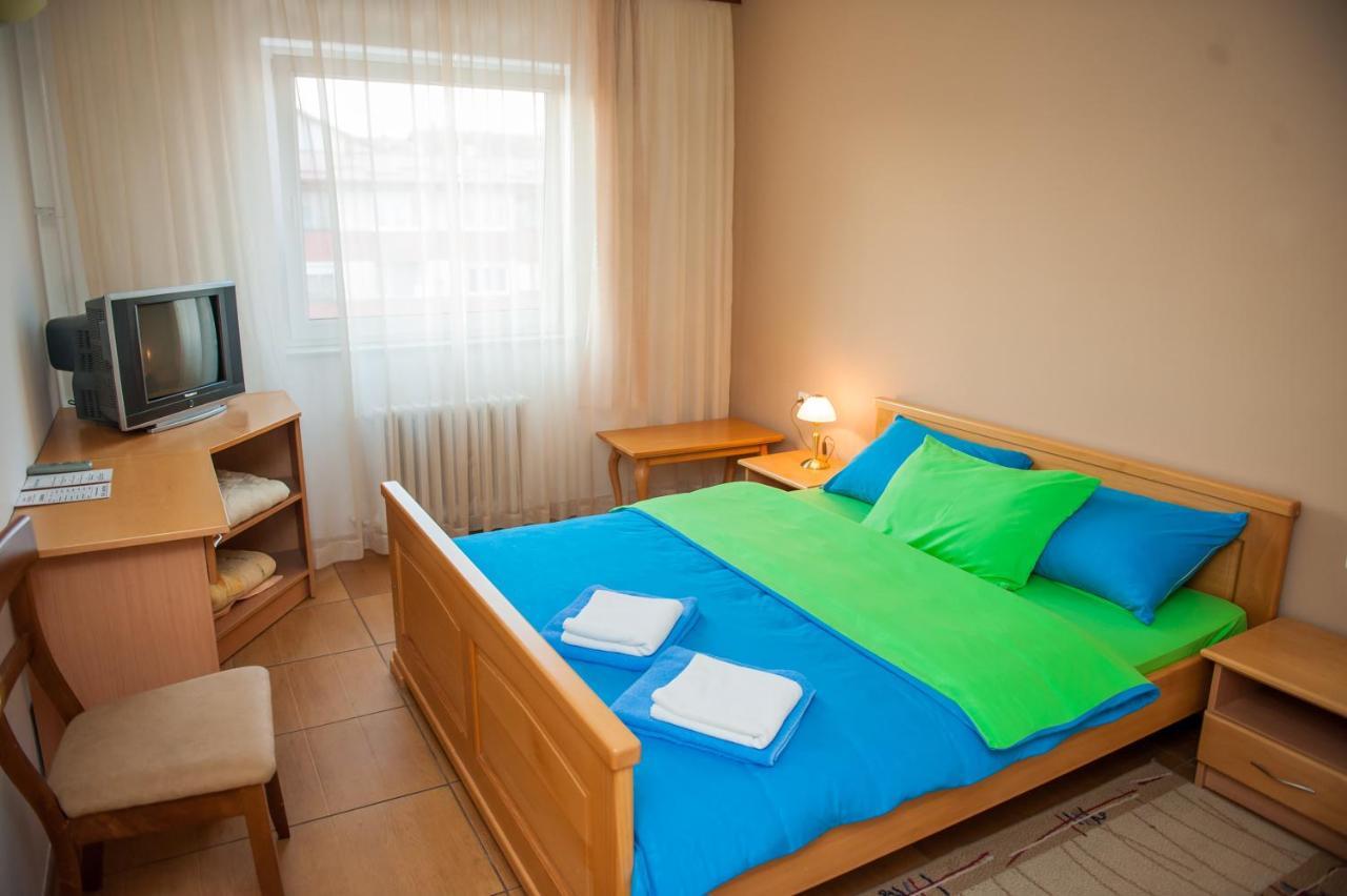 Hotel Prenociste "Nacional" Prnjavor Exteriér fotografie