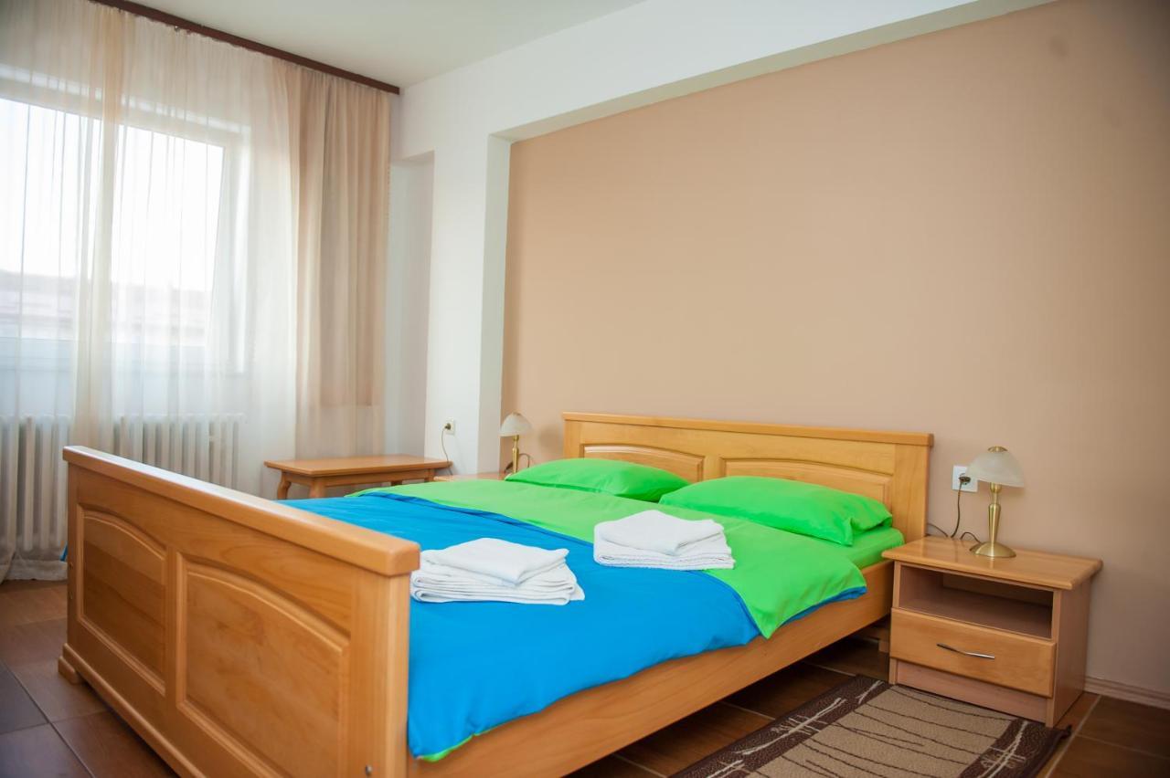 Hotel Prenociste "Nacional" Prnjavor Exteriér fotografie